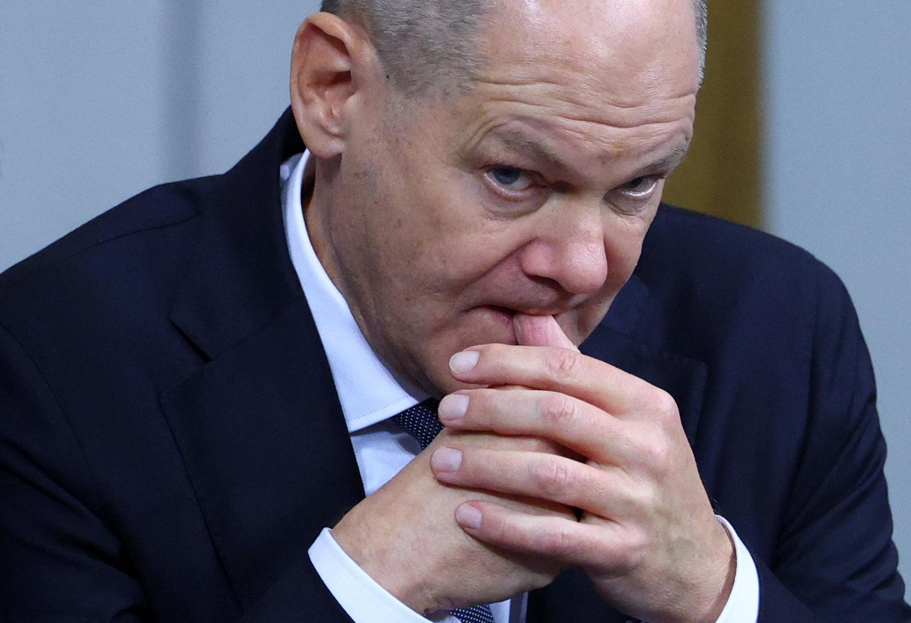 Kanzler Scholz verliert Vertrauensabstimmung im Bundestag